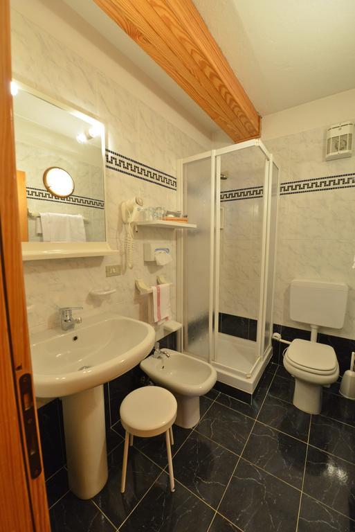 Petit Hotel Cogne Zewnętrze zdjęcie
