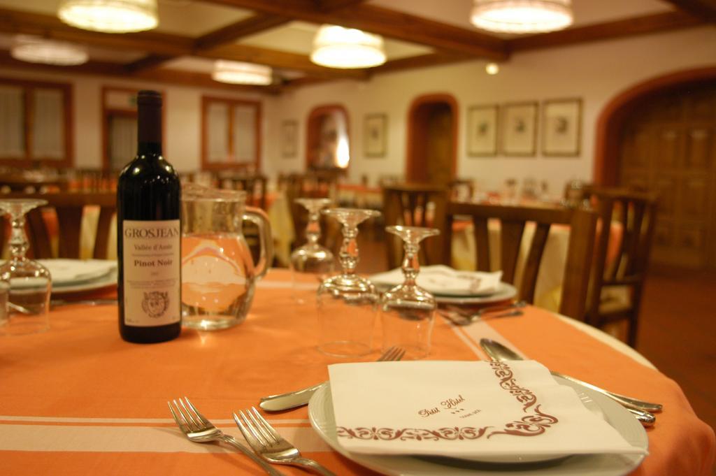 Petit Hotel Cogne Zewnętrze zdjęcie