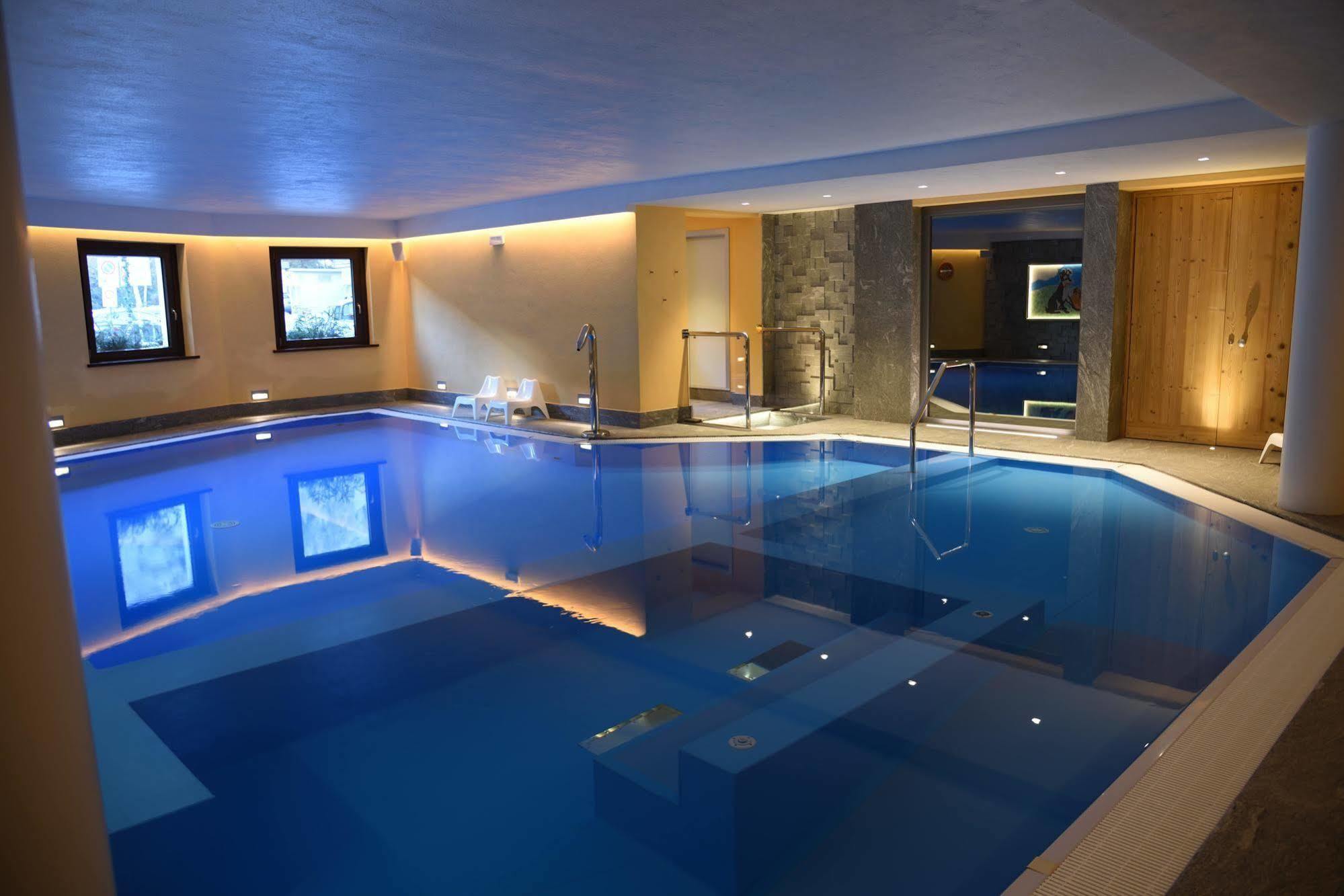 Petit Hotel Cogne Zewnętrze zdjęcie