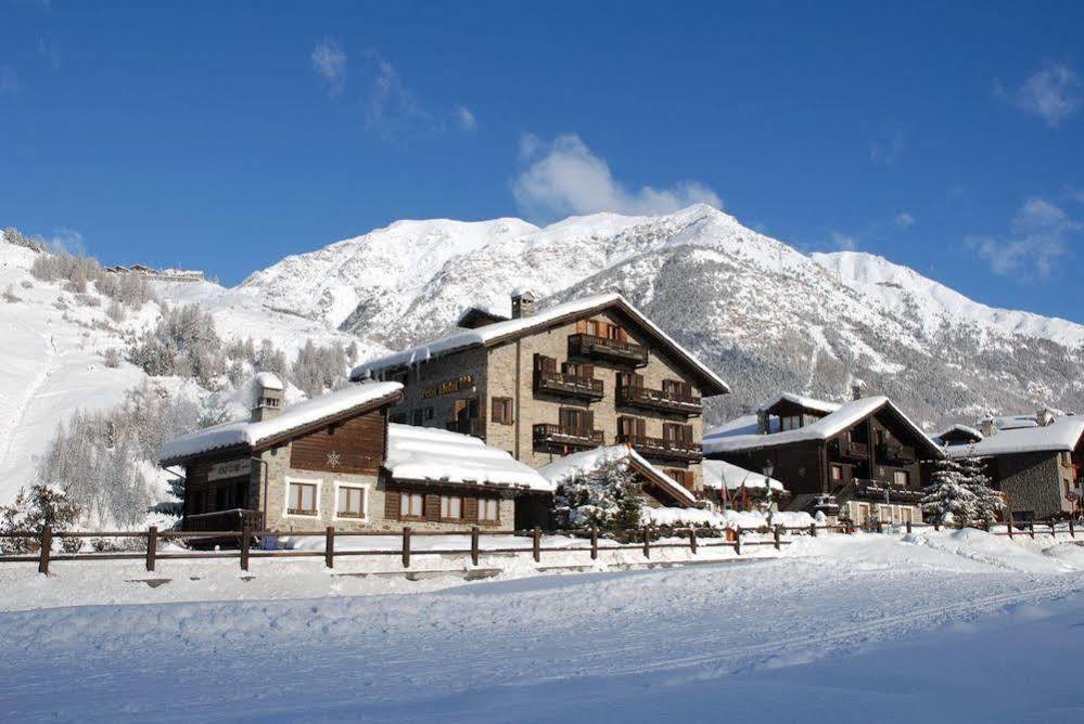 Petit Hotel Cogne Zewnętrze zdjęcie